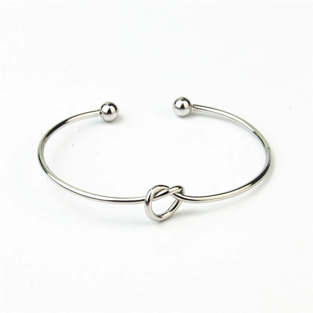 🆕 Minimalist Silver Knot Bracelet
